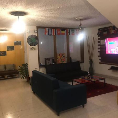 Hostal Casa Paraiso Медельин Экстерьер фото